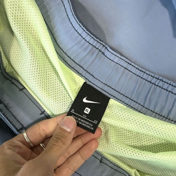 Nike Men's Swim Trunks Sz XL Blue Stripe Color block - Picture 5 of 9